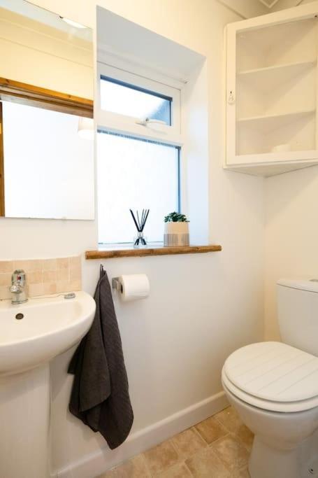 3 Bedroom Home Close To Town Centre With Wifi & Garden Royal Tunbridge Wells Exterior photo